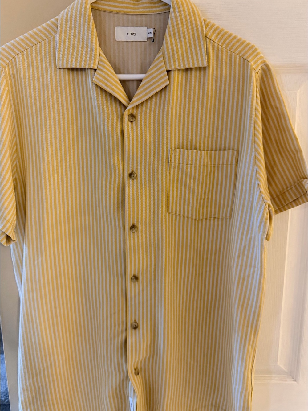 NWOT Onia Striped Yellow & White Men’s M Short Sleeve Button Up Shirt